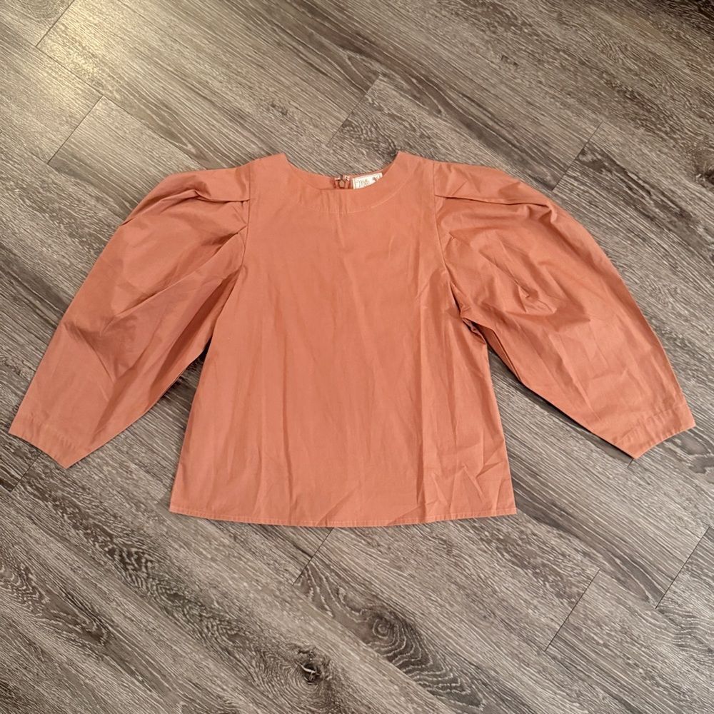 Mille Resort and Travel Puff Sleeve Blouse